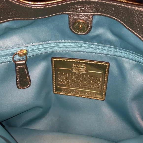 EUC Coach Maggie Antique Soft patent leather purse - Picture 11 of 16